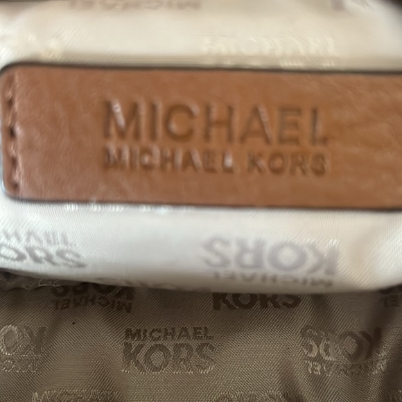 - Michael by Michael Kors Brown Leather Small Pouch with gold hardware ver… - Picture 5 of 15